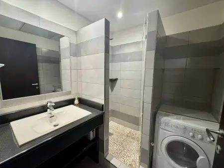 T2 moderne avec jardin et terrasse, proche commodités - Photo 14