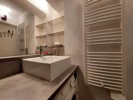 Studio calme avec balcon, près des pistes, parking inclus - Photo 8