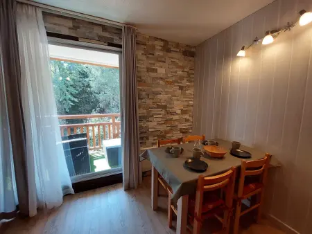 Studio calme avec balcon, près des pistes, parking inclus - Photo 10