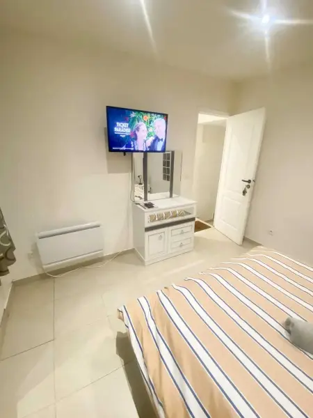 Appartement cosy à Arnouville - 34 m² avec vue jardin - Photo 10