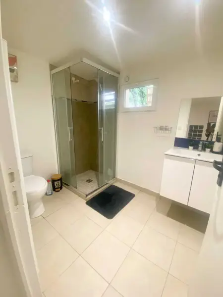 Appartement cosy à Arnouville - 34 m² avec vue jardin - Photo 12