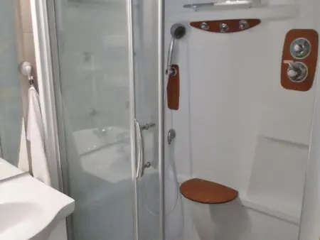 Appartement Jardin 3 Pièces à 80m de la Mer avec Parking Privatif - Photo 12