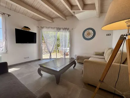 Maison familiale au cœur de Saint-Denis-d'Oléron, jardin clos, proche plage - Photo 1