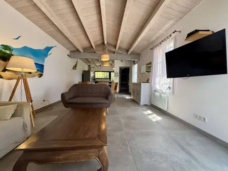 Maison familiale au cœur de Saint-Denis-d'Oléron, jardin clos, proche plage - Photo 2