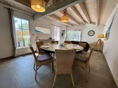 Maison familiale au cœur de Saint-Denis-d'Oléron, jardin clos, proche plage - Photo 5