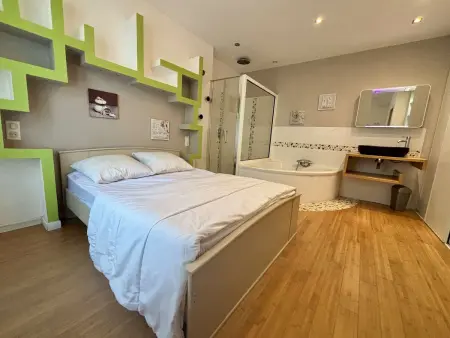 Maison familiale au cœur de Saint-Denis-d'Oléron, jardin clos, proche plage - Photo 10
