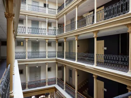 Charmant studio rénové en centre-ville, balcon, animaux acceptés, Wifi - Photo 12
