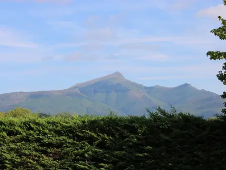 Somptueuse villa Basque avec vue sur la Rhune et grand jardin - Photo 3