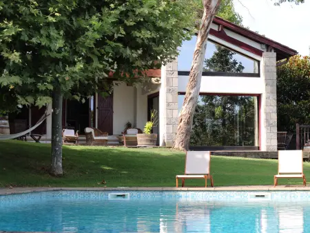 Somptueuse villa Basque avec vue sur la Rhune et grand jardin - Photo 8