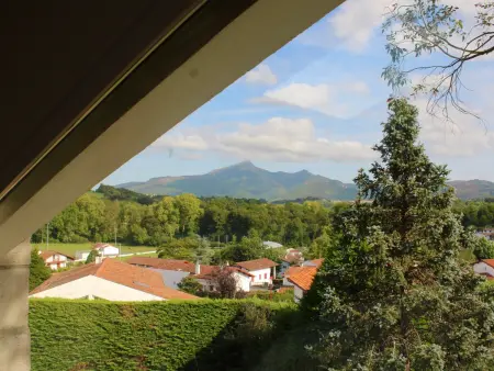 Somptueuse villa Basque avec vue sur la Rhune et grand jardin - Photo 15