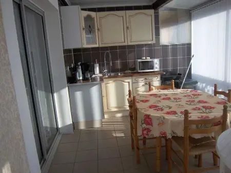 Maison charmante avec terrasse à Sainte-Marie-la-Mer - Photo 3
