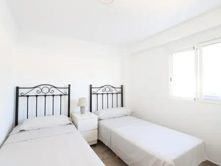 Villa à 200m de la plage avec jardin et piscine à partager - Photo 9