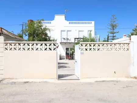 Villa à 200m de la plage avec jardin et piscine à partager - Photo 13