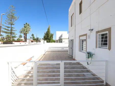 Villa à 200m de la plage avec jardin et piscine à partager - Photo 23