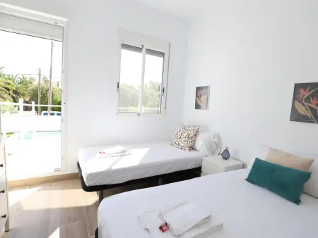 Villa indépendante à 200m de la plage d'Almardá avec jardin et piscine partagée - Photo 15