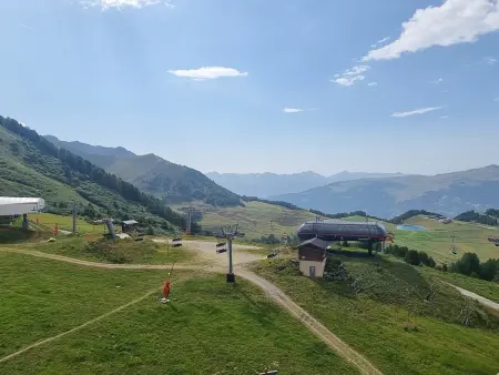Superbe studio étage élevé  Ski aux pieds  Vue pistes - Photo 11