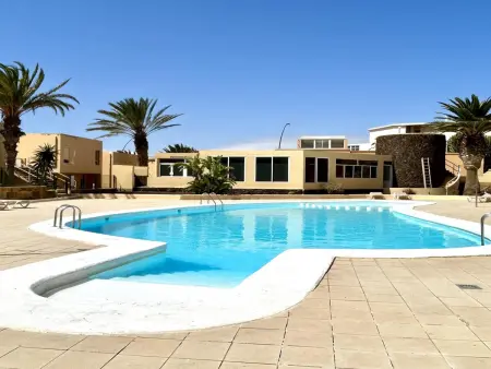 Escapade ensoleillée à Costa Calma avec piscine - Photo 16