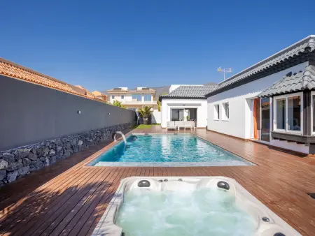 Villa moderne avec piscine chauffée et jardin à Costa Adeje - Photo 6