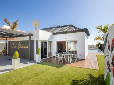 Villa moderne avec piscine chauffée et jardin à Costa Adeje - Photo 17