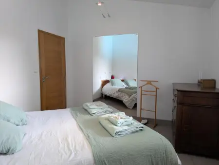 Maison élégante avec piscine privative, jardin clos et animaux admis - Photo 22