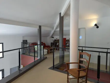 Maison élégante avec piscine privative, jardin clos et animaux admis - Photo 29