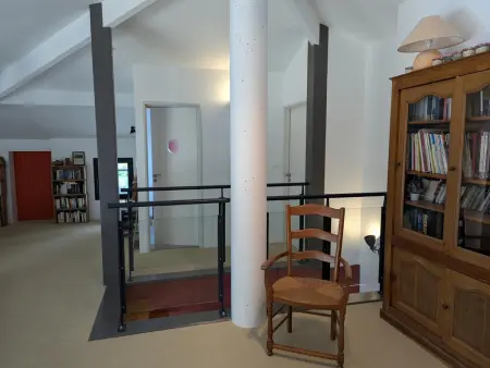 Maison élégante avec piscine privative, jardin clos et animaux admis - Photo 31