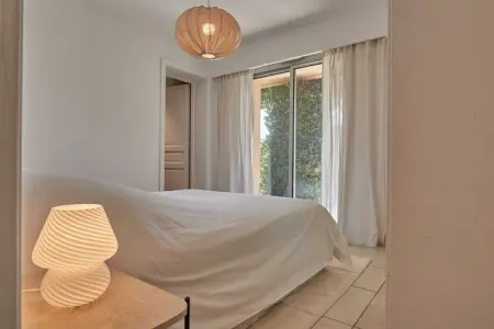AP-652-PERTUADES, Villa climatisée avec piscine et jacuzzi 3 chambres/6 personnes - Vallauris - Photo 33