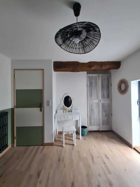 Maison accueillante à Clermont-Créans, 70m² avec jardin - Photo 5