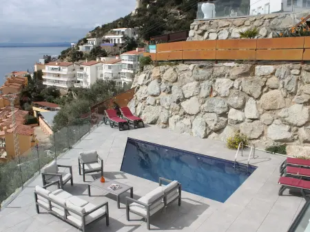 Élégante maison moderne avec piscine privée et vue mer - Roses - Photo 3