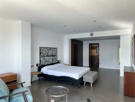 Élégante maison moderne avec piscine privée et vue mer - Roses - Photo 17
