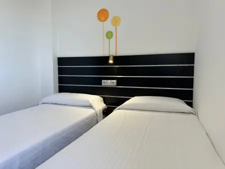 Élégante maison moderne avec piscine privée et vue mer - Roses - Photo 22