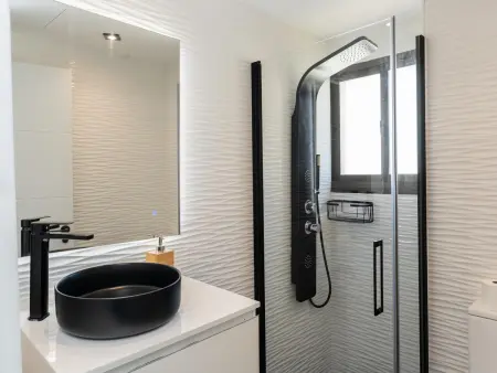 Appartement rénové 3 chambres - Plage de Playamar, Torremolinos - Photo 11