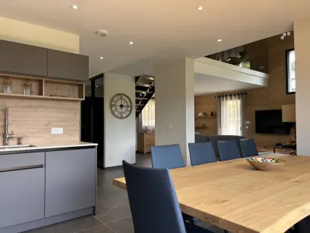 Maison moderne à Villard-de-Lans avec 8 couchages, parking et WiFi - Photo 3