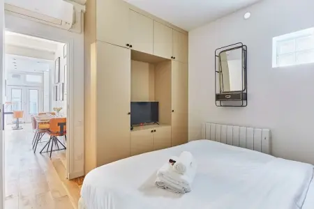 REUNION NEW, Superbe Loft AC Paris Père Lachaise 3 ch - Photo 14