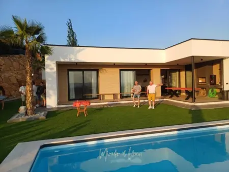 Propriété contemporaine avec piscine privée et vues spectaculaires en Andalousie - Photo 1