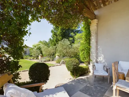 Charmant Mas Provençal avec Piscine aux Alpilles - Photo 10