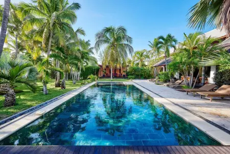 Spacieuse villa avec piscine privée à Saint-Gilles les Bains 300 m² - Photo 1