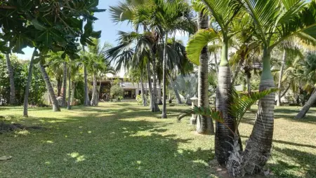 Spacieuse villa avec piscine privée à Saint-Gilles les Bains 300 m² - Photo 8