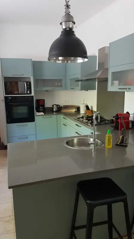 Spacieuse villa avec piscine privée à Saint-Gilles les Bains 300 m² - Photo 10