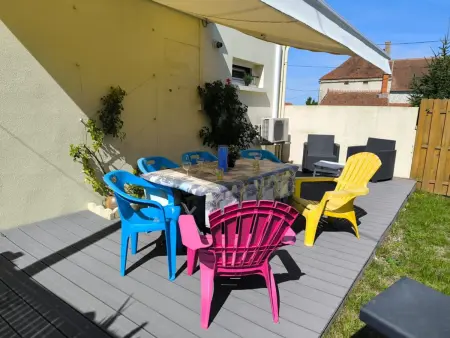 Gîte pour 6 pers avec jardin en Allier, terrasse et climatisation - Photo 2