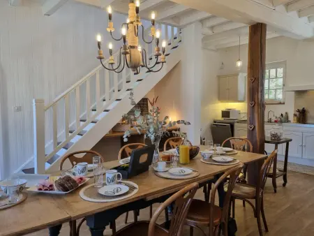 Gîte Charme et Confort à Saint-Haon-le-Châtel, Animaux admis - Photo 3