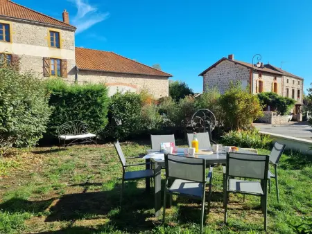 Gîte Charme et Confort à Saint-Haon-le-Châtel, Animaux admis - Photo 30