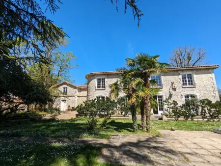 Grande maison avec piscine privée, wifi et animaux acceptés pour 15 pers. - Photo 1