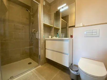 Appartement moderne 2 pièces + cabine, 4 personnes, parking - Photo 12