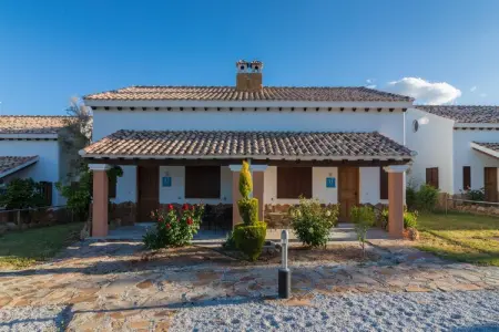 Bungalow Alcón 8, Spacieuse maison de campagne Ibipozo avec piscine - Photo 1