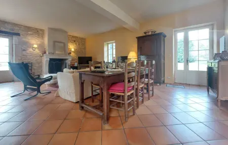 Charmante Maison, Maison 8 personnes à Saint Aubin de Cadelec - Photo 2
