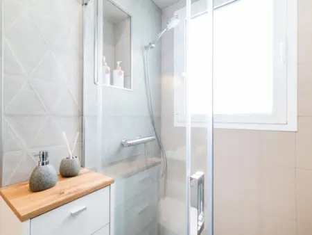 Luxe et Charme à Grenade: Appartement Rénové Près du Centre et Gare - Photo 13