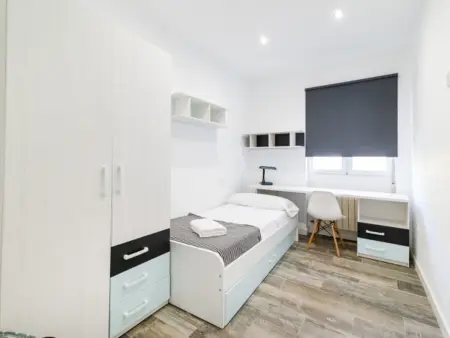 Luxe et Charme à Grenade: Appartement Rénové Près du Centre et Gare - Photo 19