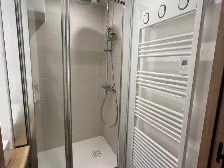 Appartement rénové au centre des 2 Alpes, proche pistes - Photo 6