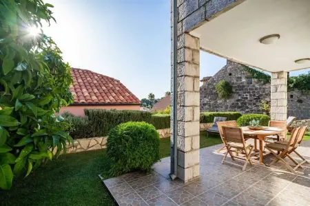 Villa Vista Old Town - Four Bedroom House with Terrace and Sea View, Villa Vista Old Town - Four Bedroom House with Terrace and Sea View - Photo 32